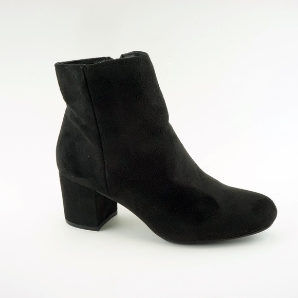 ZIGIny Nanon Heel Booties Black - Picture 1 of 5